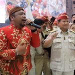 Pencipta ‘Ojo Dibandingke’ Nyanyi untuk Prabowo: Kok Dibanding-Bandingke Yo Mesti Menang