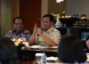 Bela Jokowi Soal Rocky Gerung, Prabowo: Saya Saksi Pak Jokowi Kerja untuk Bangsa dan Rakyat