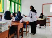 Penyuluh KB Sosialisasi INI GENTING Pada Ekstrakurikuler PIK-R di SMPN 1 Donri-Donri