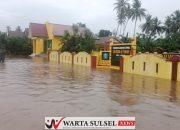 Curah Hujan Tinggi, Ratusan Rumah di Desa Kessing Diterjang Banjir