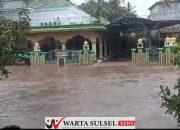Banjir Kepung Kabupaten Soppeng, Sejumlah Rumah Ibadah Ikut Terendam