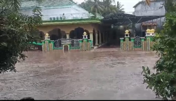 Banjir Kepung Kabupaten Soppeng, Sejumlah Rumah Ibadah Ikut Terendam