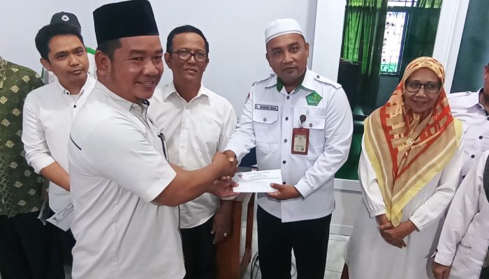 Rotasi Pengurus, Baznas Soppeng Serahkan SK UPZ Kecamatan