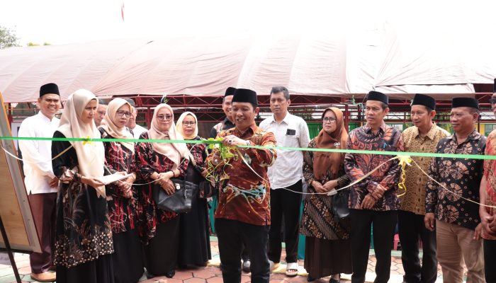 Launching Market Day, Kakan Kemenag Soppeng: Bekali Jiwa Enterpreneur pada Santri