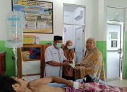 Dapat Informasi Lewat Whatsapp, Baznas Soppeng Bantu Biaya Pengobatan Warga Mallanroe   