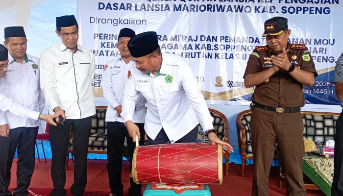 Kakanwil Kemenag Sulsel Launching Qeren Qur’an lansia Kelompok Pengajian Dasar Lansia di Kabupaten Soppeng