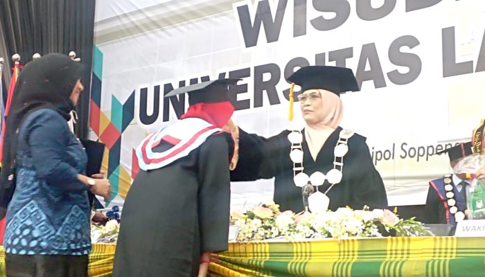 Wisuda Unipol, Rektor Pastikan Lulusannya Siap Berkarier di Dunia Kerja