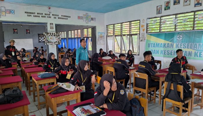 Sasar Siswa SMK di Wajo, Unhas Sosialisasikan Program Vokasi