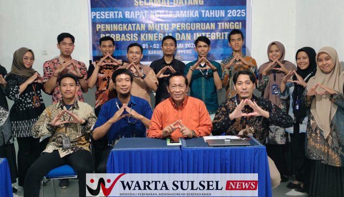 Dosen STMIK Amika Soppeng Luncurkan Buku “Inovasi Pembelajaran Bisnis Digital”