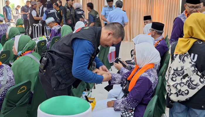 PPIH Embarkasi Makassar Istimewakan Jemaah Haji Lansia dan Disabilitas