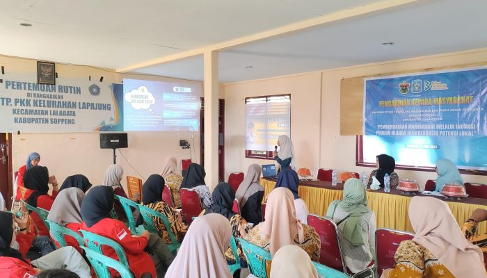 Universitas Hasanuddin Bekali Warga Lapajung Produk Inovatif Olahan Ikan