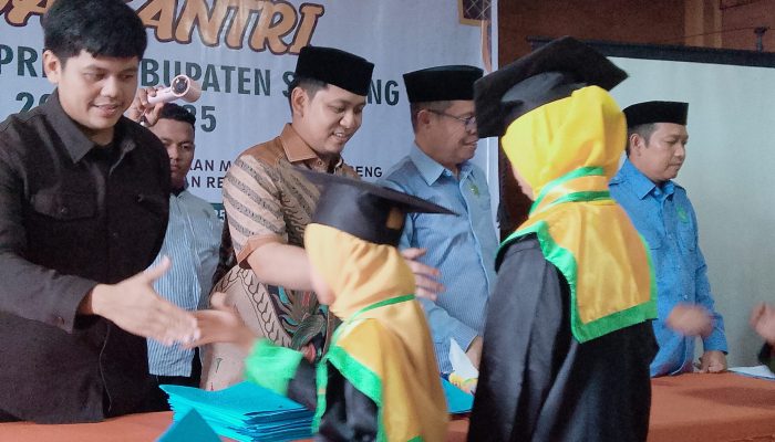 Sebanyak 366 Santri TK-TPA LPPTKA BKPRMI Soppeng di Wisuda 