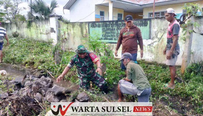Aksi Babinsa Liliriaja Karya Bakti Dengan Masyarakat 