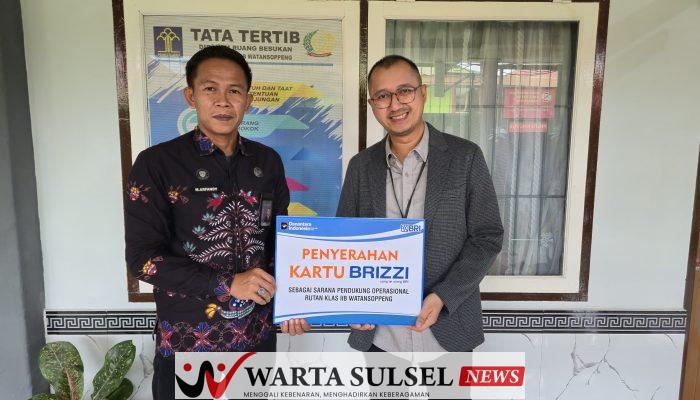 Perkuat Sinergi, BRI Cabang Soppeng Serahkan Kartu BRIZZI Kepada Rutan Soppeng 