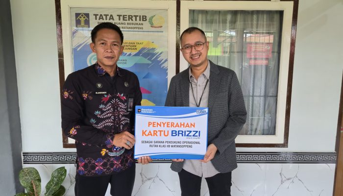 Perkuat Sinergi, BRI Cabang Soppeng Serahkan Kartu BRIZZI Kepada Rutan Soppeng 