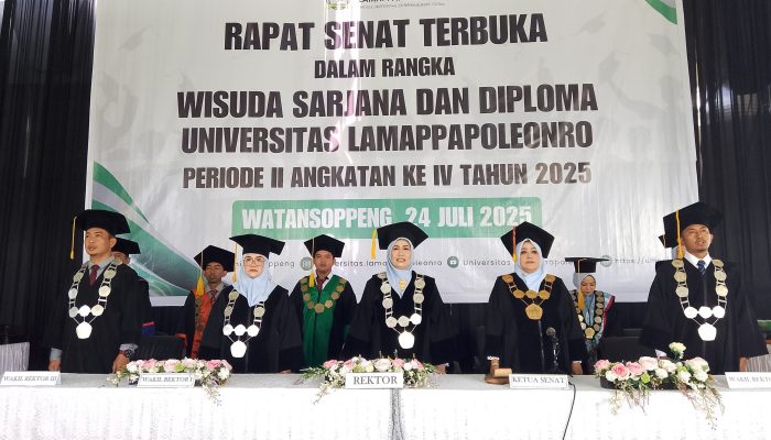 Unipol Soppeng Kembali Wisuda 326 Mahasiswa, Komitmen Cetak SDM yang Unggul 