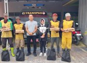 Merdeka Peduli, Rutan Soppeng Salurkan Bansos Kepada Warga Kurang Mampu Sekitar Rutan