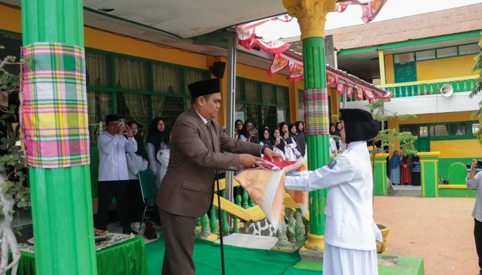 Sederhana tapi Khidmat, Ponpes Yasrib Gelar Upacara HUT ke-80 RI
