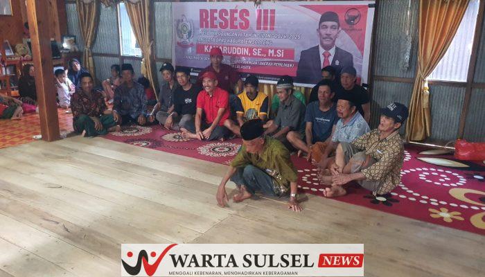 Sederhana Serap Aspirasi, Kamaruddin Duduk Melantai Bersama Warga Cenrana