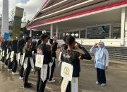 Tampil Dengan Kostum Unik, Ratusan MABA Unipol Ikut Gerak Jalan Keakraban 