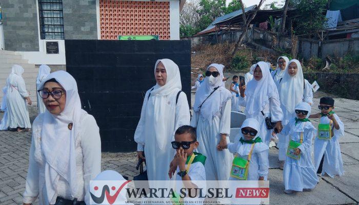 Pakai Ihram, Ratusan Siswa RA Gugus 1 Ikut Manasik Haji Cilik