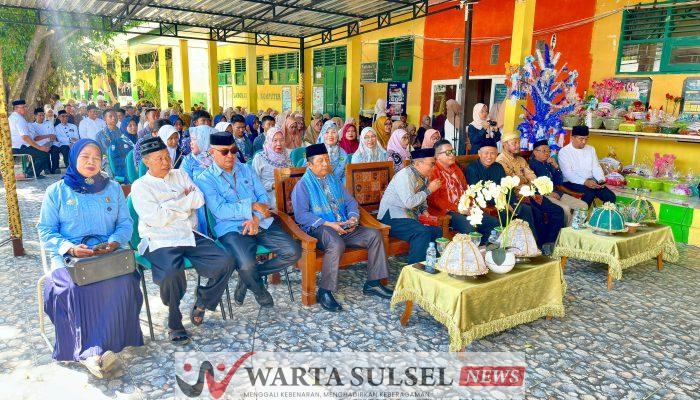 MAN 1 Soppeng Peringati Maulid Nabi dengan Khidmat dan Kebersamaan