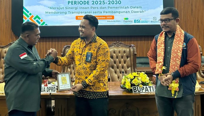 Program Pegadaian Mengajar, Pegadaian Cabang Soppeng Sasar Guru dan Perangkat Desa
