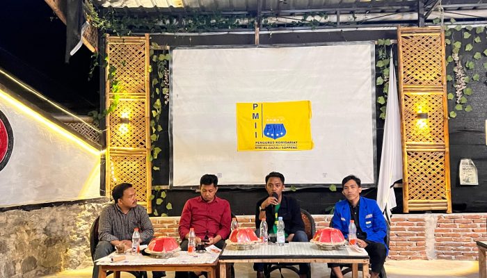 PMII Komisariat STAI AL-Gazali Soppeng Gelar Bedah Buku Karya Muhammad Suryadi