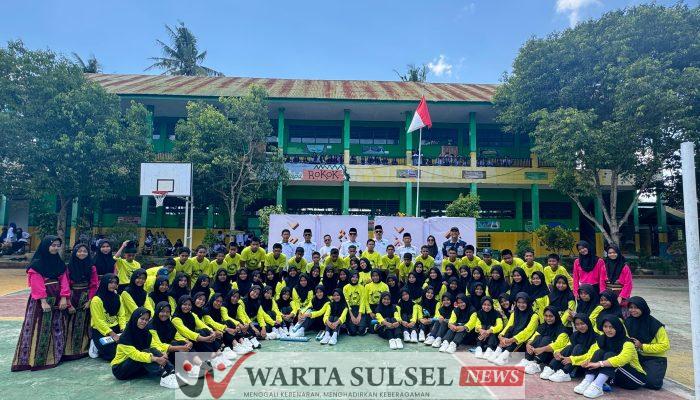 Kakanwil Kemenag Sulsel Lepas Drum Band Bahana Pelita Mario ke Makassar 