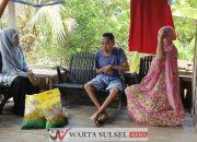 Prihatin, Baznas Soppeng Bantu Warga Penderita Stroke di Desa Kebo