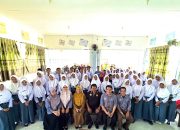 Prodi Manajemen Unipol Latih Siswa SMAN 2 Soppeng Public Speaking 
