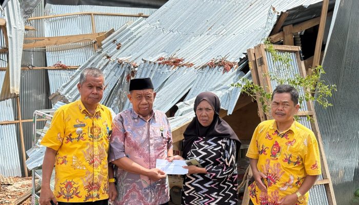 Tertimpa Pohon, Baznas Soppeng Salurkan Bantuan 
