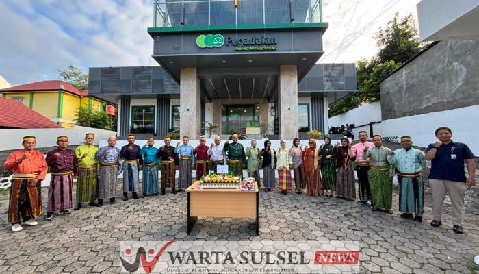 Kenakan Pakaian Adat Bugis Makassar, Pegadaian Soppeng Rayakan HUT Ke-125