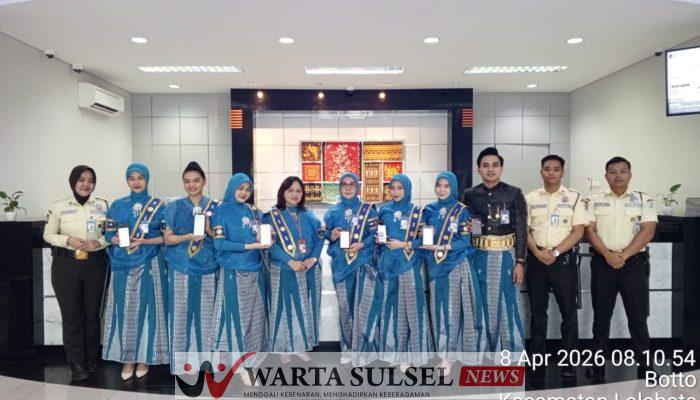 Rayakan Hari Jadi Soppeng, Pegawai BRI Kompak Kenakan Busana Adat Bugis