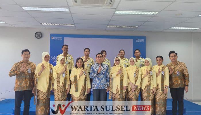 Peringati Hari Kartini, Pekerja BRI Soppeng Kenakan Busana Batik Layani Nasabah