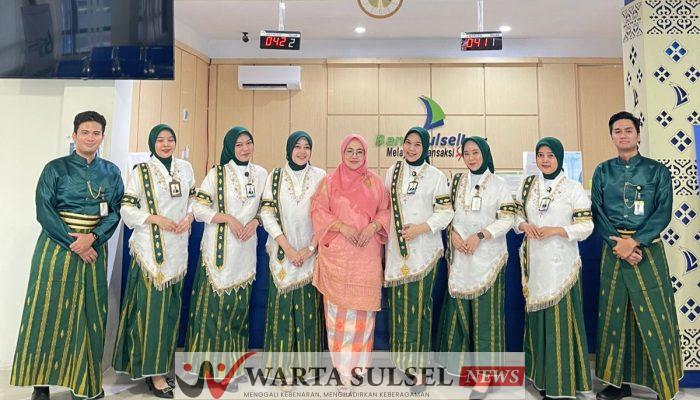 Hari Jadi Soppeng, Bank Sulselbar Cabang Soppeng Kompak Kenakan Pakaian Adat