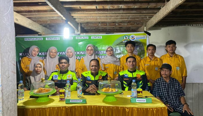 Kampus Berdampak, KKN UNIPOL Gandeng Polres Soppeng Sosialisasikan Kamseltibcar Lantas & Call Center 110 