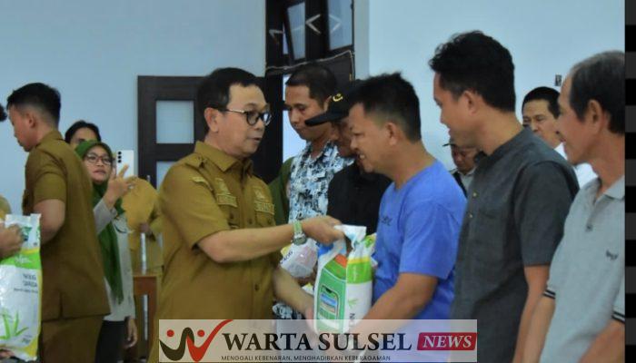 221 Kelompok Tani di Soppeng Keciprat Bantuan Benih Padi dan Jagung 