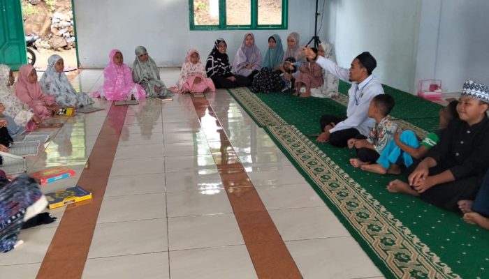 MANESA BERKHIDMAT: Eskul Tahfidz Qur’an MAN 1 Soppeng Mengabdi di TPA Al-Ikhlas Bila Tungke’e