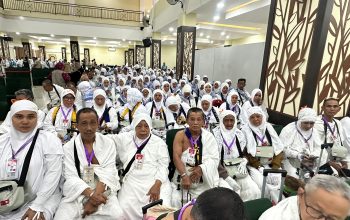 Pakai Ihram, CJH Soppeng Terbang Ke Makkah
