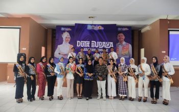 Kabid Humas Diskominfo Soppeng Bekali Finalis Duta Budaya Dengan Public Speaking