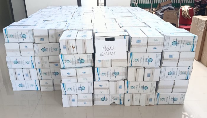 Ratusan Air Zam-zam Milik Jemaah Haji Soppeng tiba di Kemenhaj