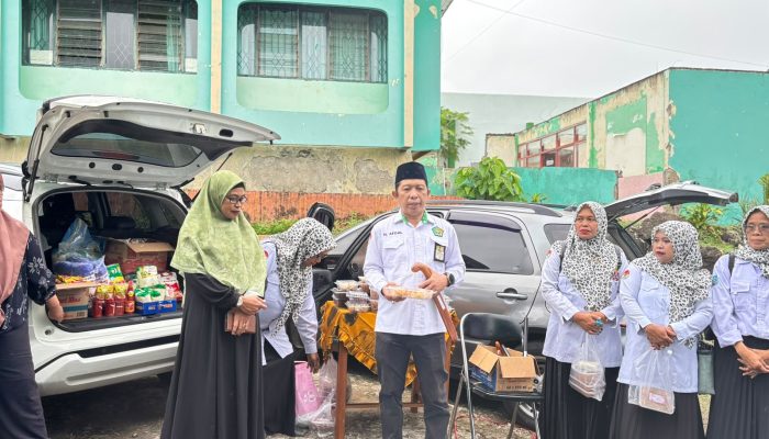 Geliatkan Ekonomi Kreatif, DWP Kemenag Soppeng Gelar Bazar dan Pasar Murah