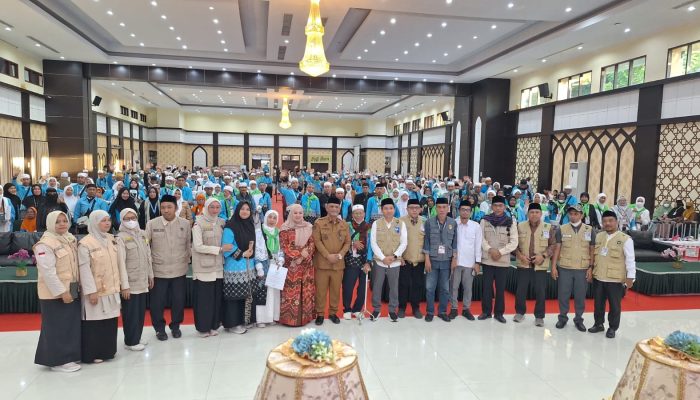 Wabup Wajo dan dr. Hj. Sitti Maryam Sambut Kloter 10 UPG, Asa Afif Puji Sinergi Pelayanan Haji