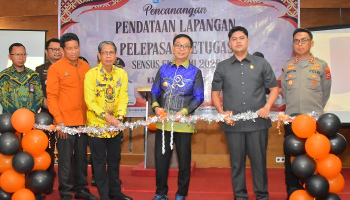 Lepas Petugas Sensus Ekonomi, Bupati Soppeng: Kita Butuh Basis Data Yang Real