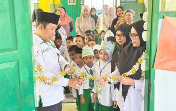 Potong Pita Kelas Baru, MIN 1 Soppeng Sambut Siswa Lewat Matamuda