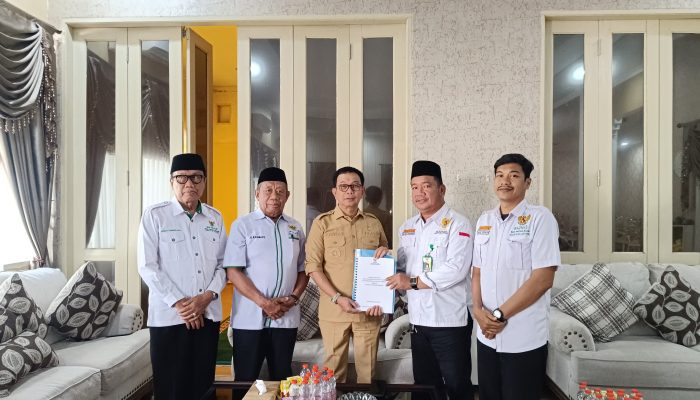 Kantongi Predikat WTP, Baznas Soppeng Serahkan Laporan Audit 2025 Langsung ke Bupati