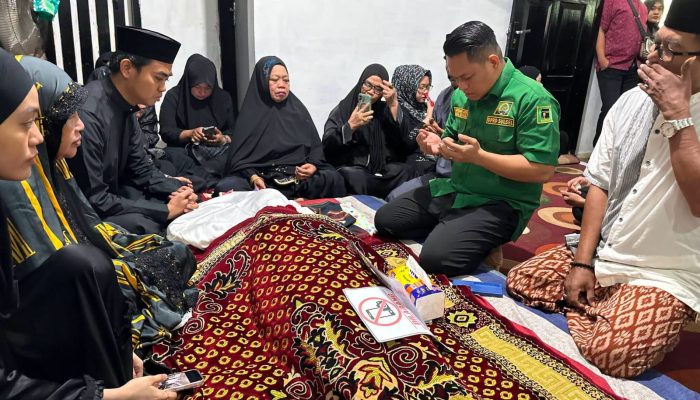 Sentuhan Humanis Wakil Ketua DPRD Sulsel, Sempatkan Melayat Sebelum Bertugas
