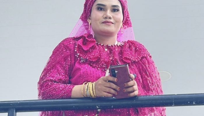 Tiba di Soppeng, Hj Marlina Sulaiman Tampil Anggun dan Memukau