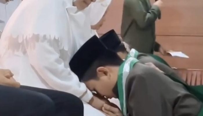 Mahkota Cahaya di Sepertiga Malam, Dua Santri Imam Hafs Tuntaskan 30 Juz